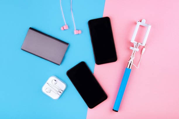 Mobiles & accessories